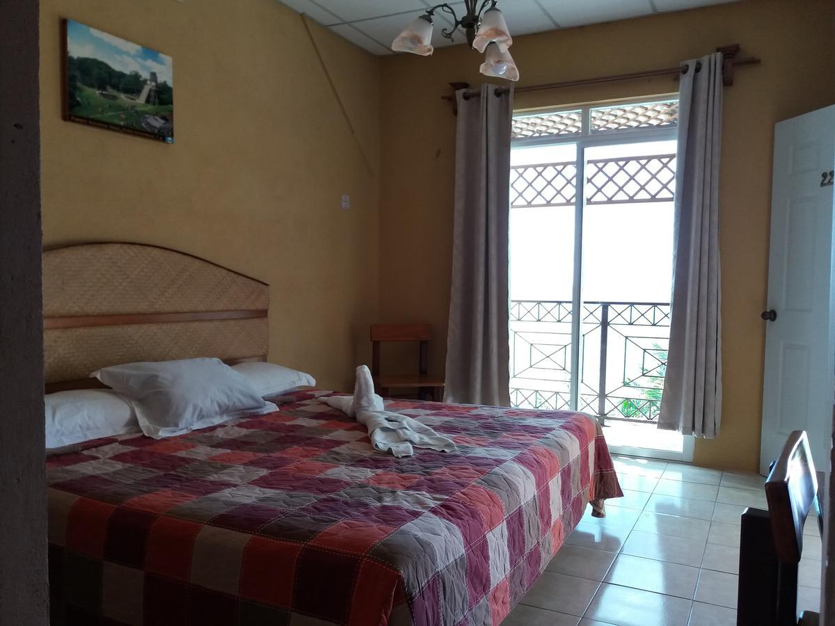אל רמאטה Hotel Y Restaurante El Muelle מראה חיצוני תמונה